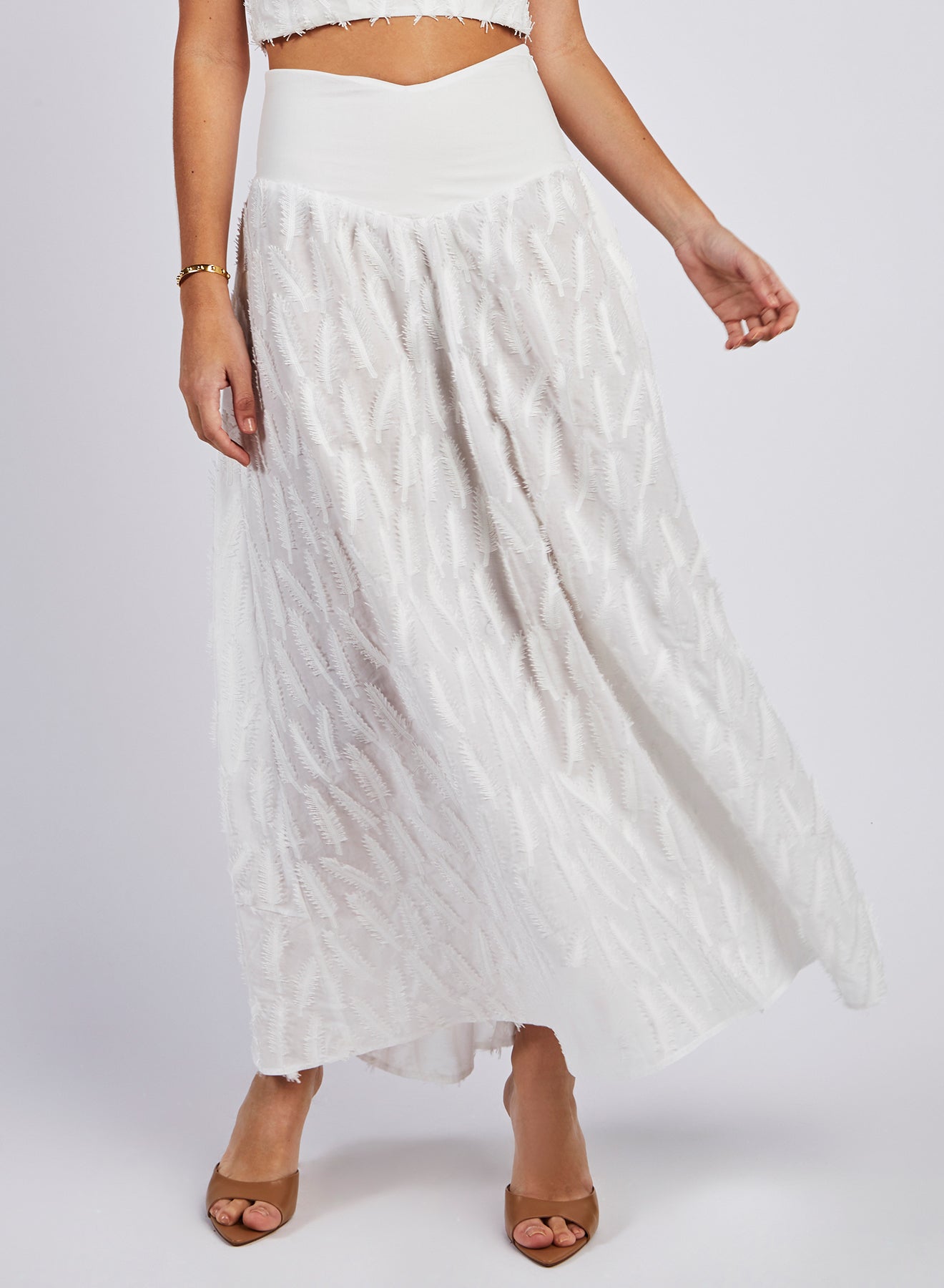 GONNA RICAMO MUSSOLA FOGLIE