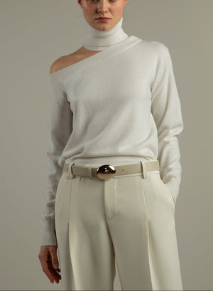 MAGLIA SCOLLATA MISTO CASHMERE CON COLLO STACCATO