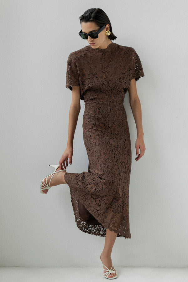 ABITO IN PIZZO CON SOTTOVESTE