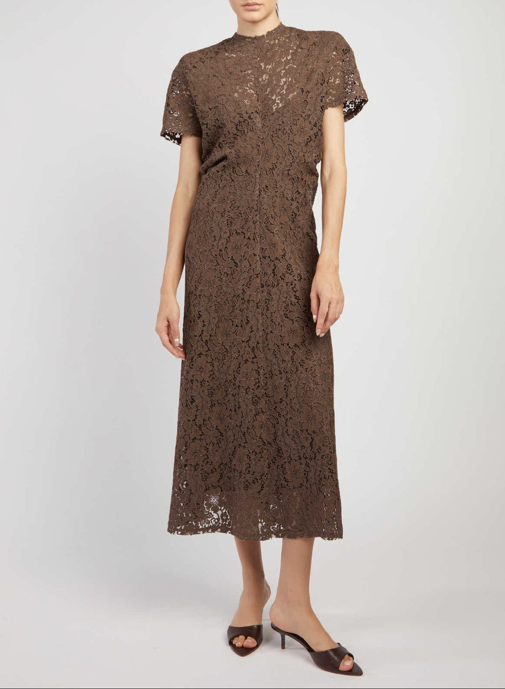 ABITO IN PIZZO CON SOTTOVESTE