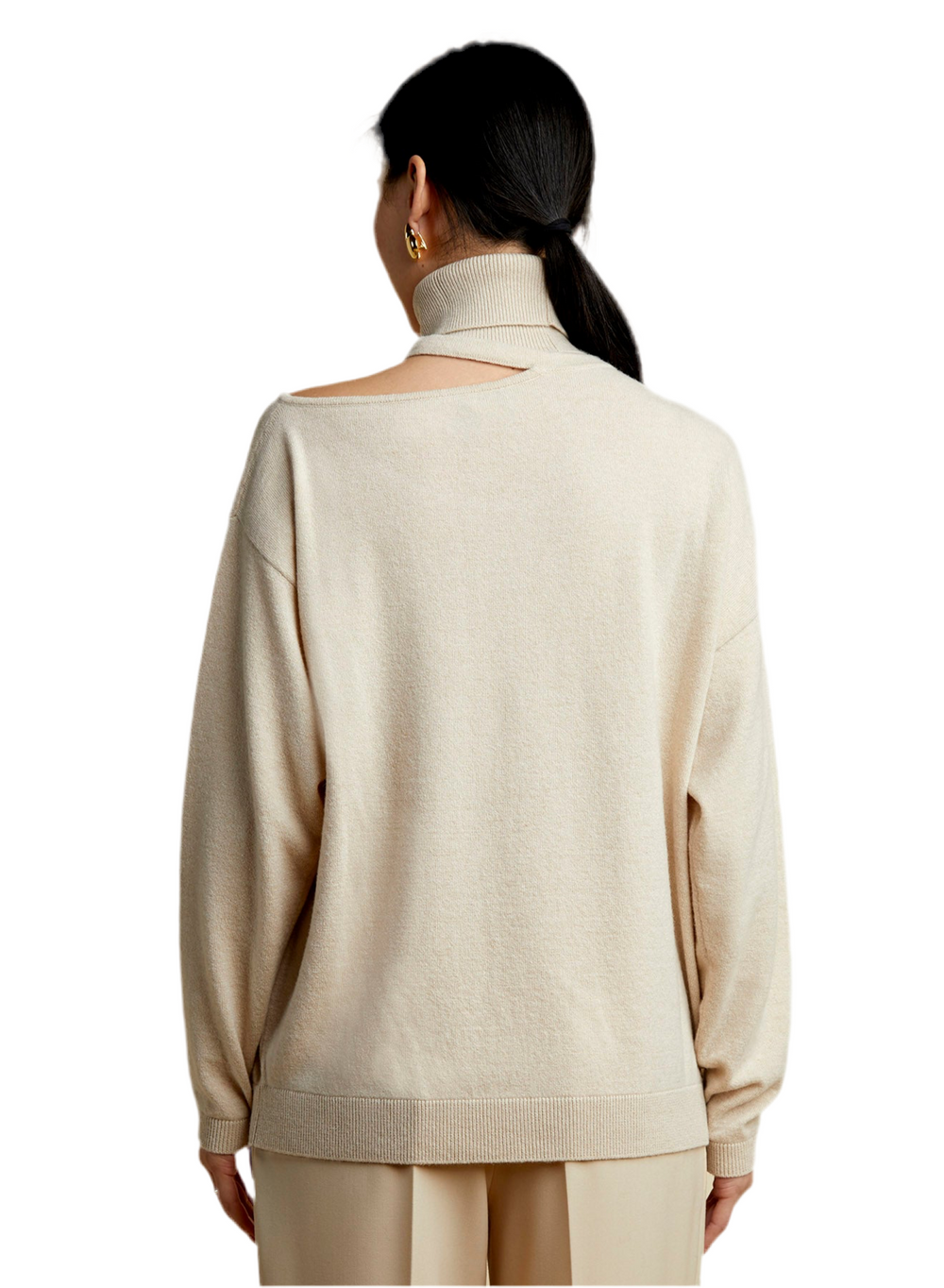 SWEATER WITH CUT OUT