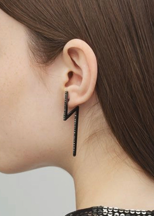 FLASH EARRINGS BLACK (722209079356)